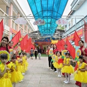 TRƯỜNG MẦM NON HOA HỒNG HÂN HOAN CHÀO ĐÓN 2-9 VÀ KHÔNG KHÍ VUI TƯƠI TRONG NGÀY ĐẦU TỰU TRƯỜNG CỦA CÔ VÀ TRÒ NĂM HỌC 2025 - 2026